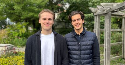 Elliot Timander och Emil Andersson som driver startupbolaget Registercentralen.